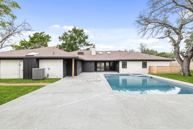 16918 Hunters Point Dr, House other with 4 bedrooms, 3 bathrooms and null parking in Dallas TX | Image 36