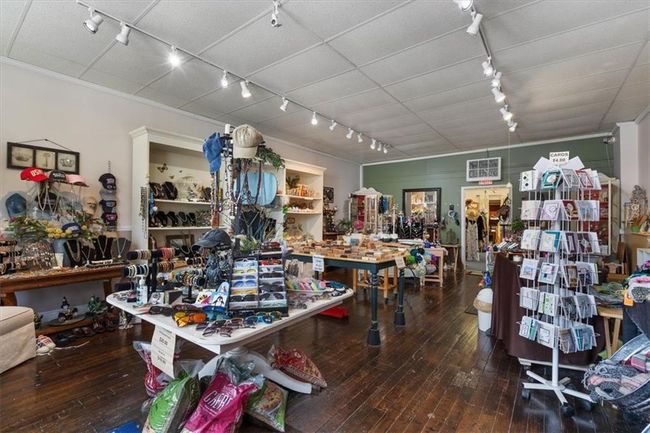 Second Business in building | Image 22