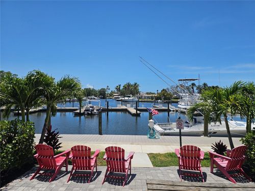 n420-7150 N Tamiami Trail, SARASOTA, FL, 34243 | Card Image