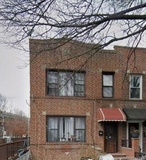 2464 Crescent Street, New York, NY, 11102 | Card Image