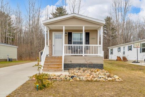 6312 Square Lake Dr, Kimball, MI, 48074-1385 | Card Image