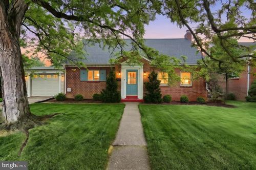430 Baer Ave, HANOVER, PA, 17331-2701 | Card Image
