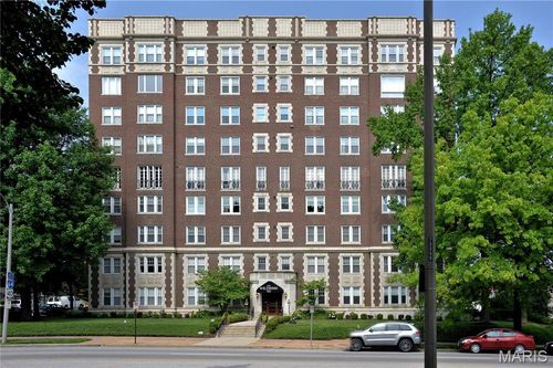 7c-725 S Skinker Blvd, Saint Louis, MO, 63105-3238 | Card Image