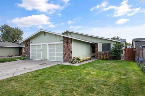 4209 W Klamath Ave, Kennewick, WA, 99336-2373 | Card Image