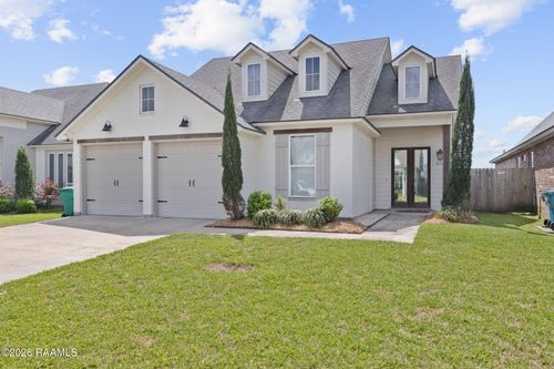 216 Whispering Meadows Rd, Broussard, LA, 70518-7931 | Card Image