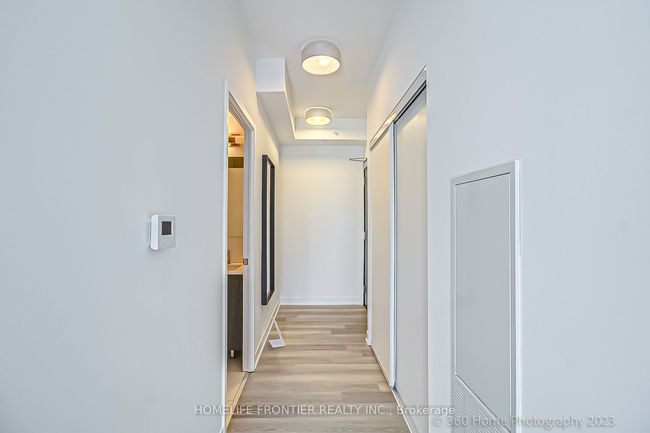 731 - 31 Tippett Rd, Condo with 2 bedrooms, 2 bathrooms and null parking in Toronto ON | Image 21