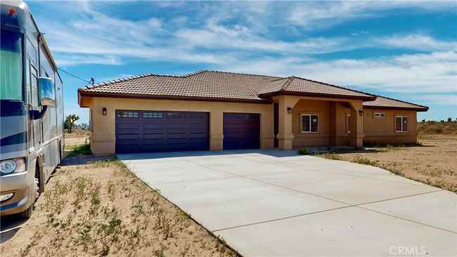 10625 Caughlin Rd, House other with 4 bedrooms, 3 bathrooms and 3 parking in Phelan CA | Image 4