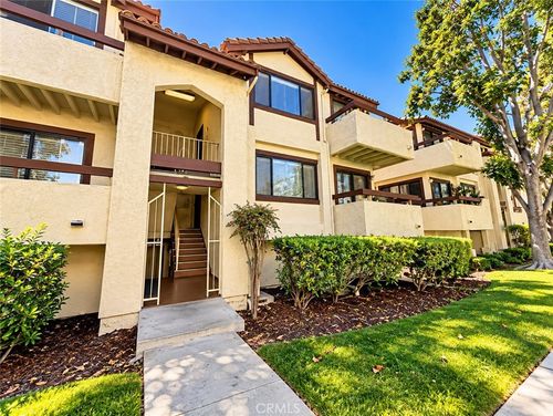 978-18105 Sundowner Way, Canyon Country, CA, 91387 | Card Image