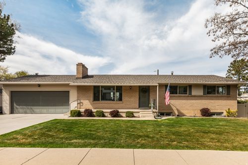 2156 Elaine Dr, Bountiful, UT, 84010-3120 | Card Image