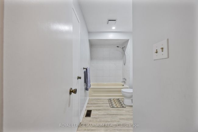 7 Princess Dr, House other with 3 bedrooms, 1 bathrooms and 4 parking in Lisle ON | Image 24