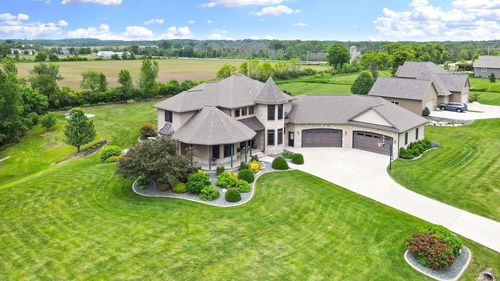W9071 Black Otter Court, DALE, WI, 54944 | Card Image