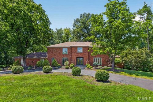 139 Ladue Lake Dr, Creve Coeur, MO, 63141-7411 | Card Image