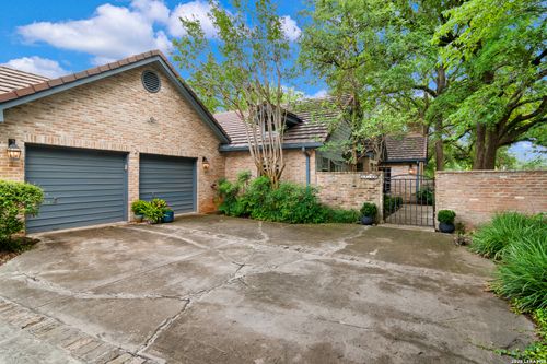 6 Plum Ln, San Antonio, TX, 78218-6025 | Card Image