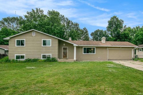 1424 Berkshire Dr, South Bend, IN, 46614-6020 | Card Image