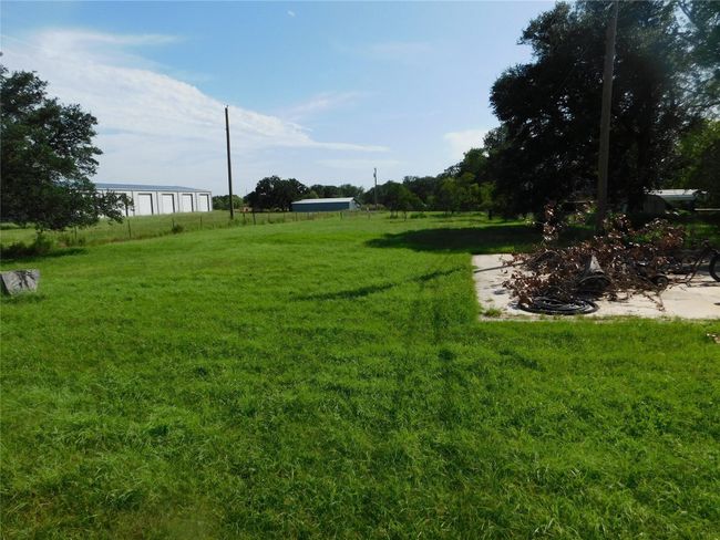 View of yard featuring a view of rural / pastoral area | Image 30