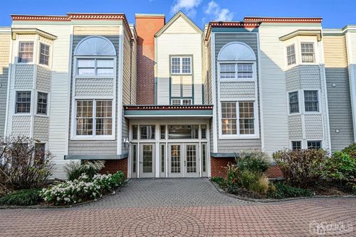 106 The Promenade, Edgewater, NJ, 07020-2103 | Card Image