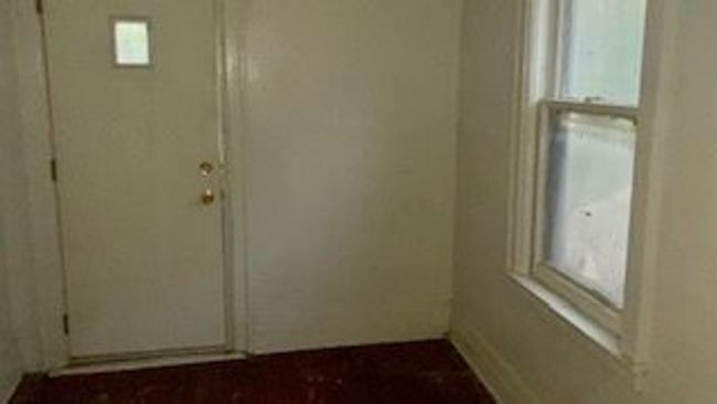 3015 Van Dyke St, House other with 5 bedrooms, 2 bathrooms and null parking in Detroit MI | Image 7