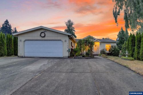 1837 Woodland Av, Woodburn, OR, 97071 | Card Image