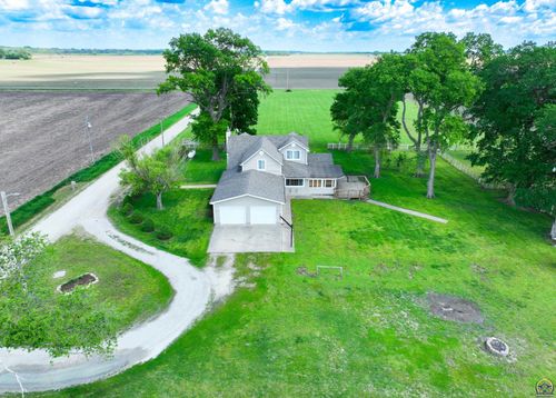 14043 Nw 39th St, Rossville, KS, 66533-9622 | Card Image