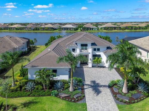 8493 Pavia Way, LAKEWOOD RANCH, FL, 34202-2194 | Card Image