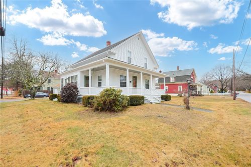 81 Remington Ave, Oakland, RI, 02858-1115 | Card Image