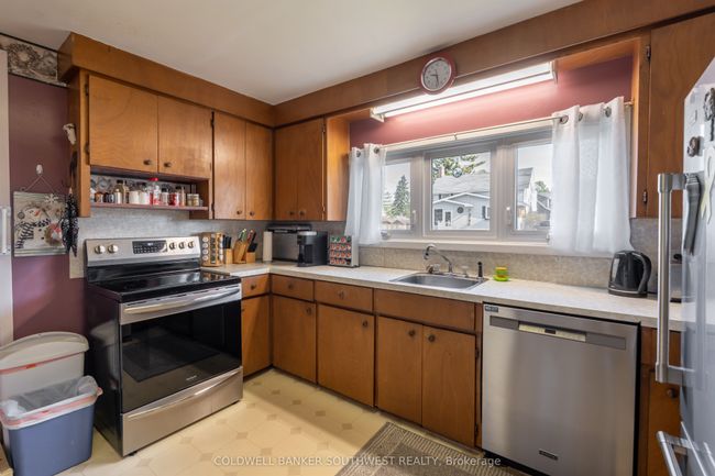 479 William St, House other with 3 bedrooms, 3 bathrooms and 4 parking in Saint Clair ON | Image 12