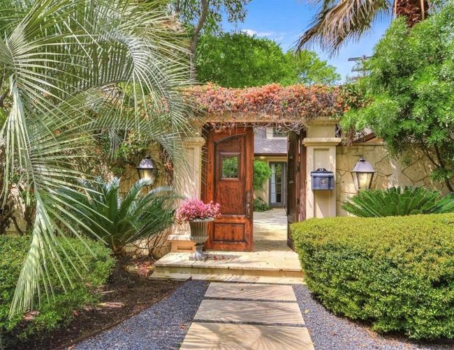 View of exterior entry | Image 5