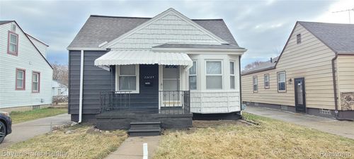 22084 Normandy Ave, Eastpointe, MI, 48021-2512 | Card Image