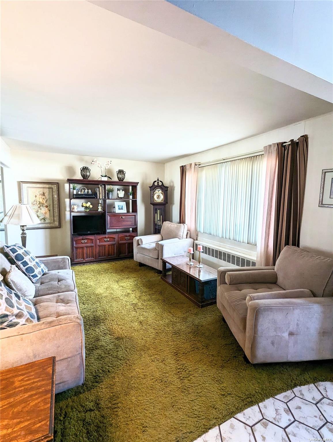 Residential in Oyster Bay 2