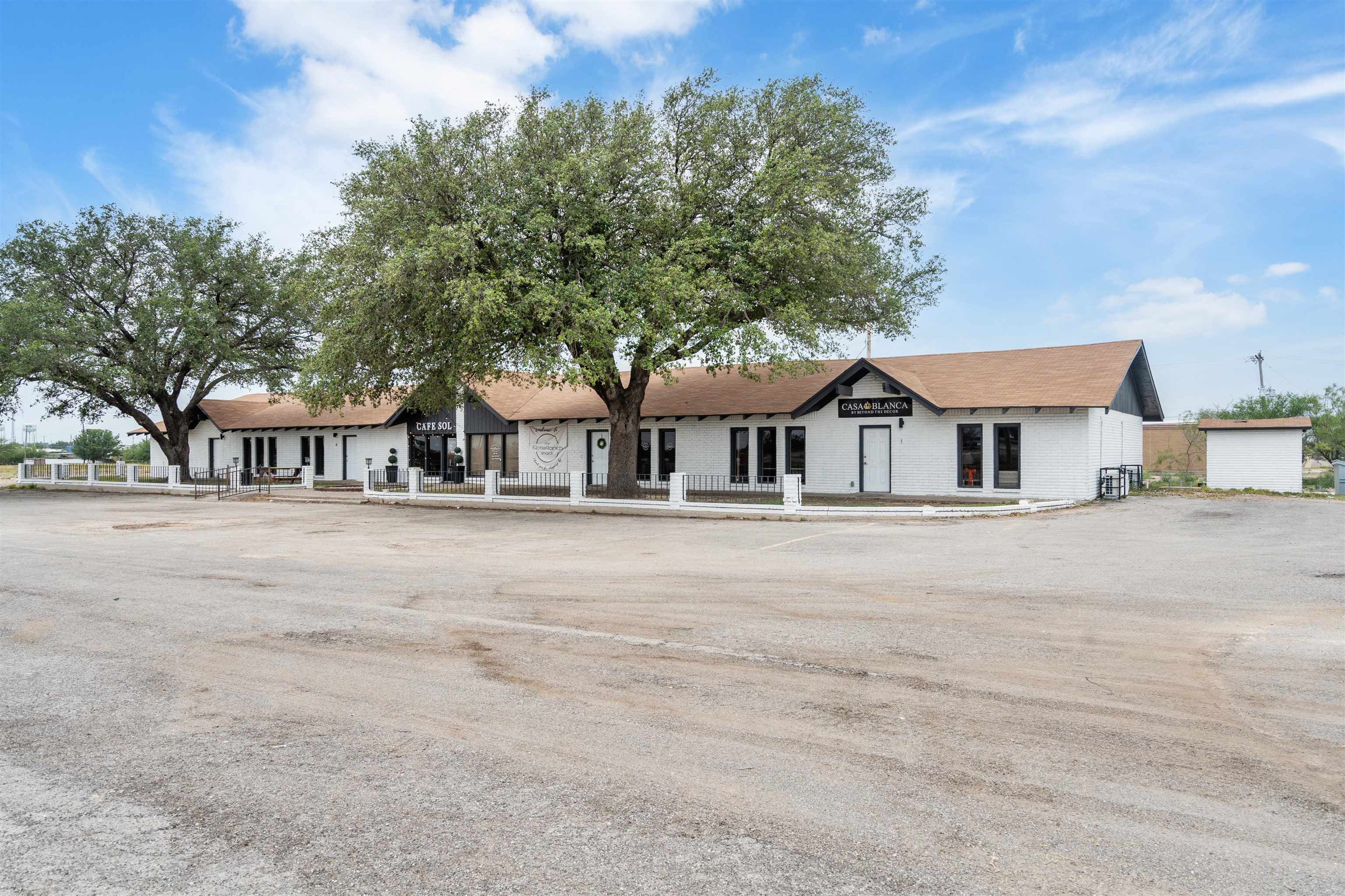 Commercial Sale in Del Rio 3