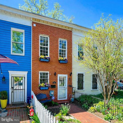 903 12th St Se, WASHINGTON, DC, 20003-4101 | Card Image
