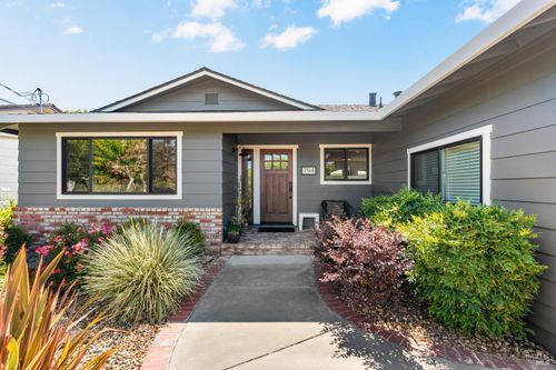 794 Heather Lane, Sonoma, CA, 95476 | Card Image