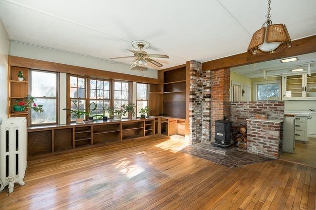 R - 20 Cross St, House other with 4 bedrooms, 2 bathrooms and 5 parking in Beverly MA | Image 8