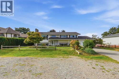 1029 Quesnel Road, Kelowna, BC, V1Y3J4 | Card Image