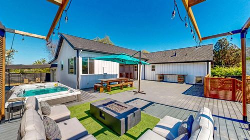 2828 Western Ave, Petaluma, CA, 94952 | Card Image