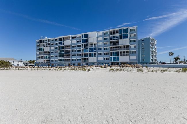 UNIT-204 - 5300 Gulf Dr, Condo with 2 bedrooms, 2 bathrooms and null parking in Holmes Beach FL | Image 57