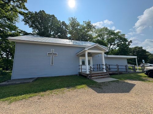 995 106th Ave, Plainwell, MI, 49080-9573 | Card Image
