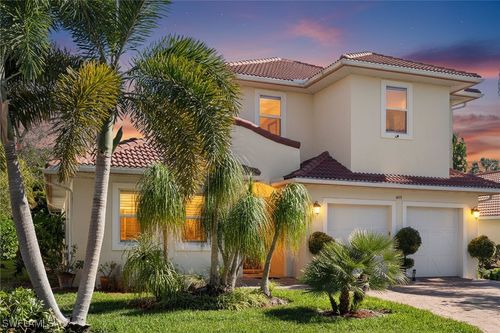 4778 Europa Dr, NAPLES, FL, 34105-5640 | Card Image