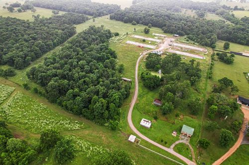492 Nw Cowan Ave, Gentry, AR, 72734-5019 | Card Image