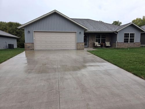 1618 Ridgemont Ave, Monett, MO, 65708-4212 | Card Image