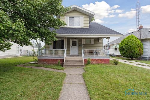 225 E Union St, Walbridge, OH, 43465-1418 | Card Image