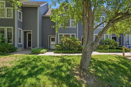 71-71 Amity Pl, Amherst, MA, 01002-2255 | Card Image