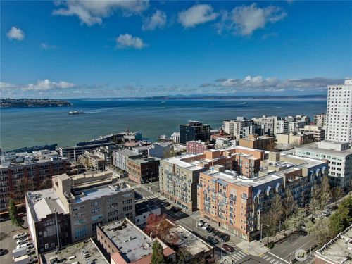 apt-321-2414 1st Ave, Seattle, WA, 98121-1301 | Card Image