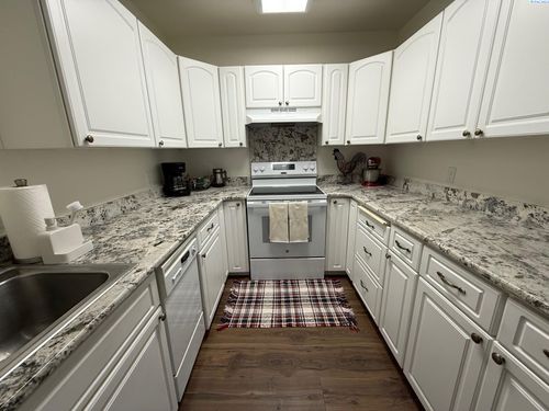 apt-307-203 N Mill St, Colfax, WA, 99111-1844 | Card Image