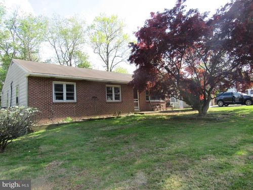 805 Galbreath Ave, UPPER CHICHESTER, PA, 19061-3513 | Card Image