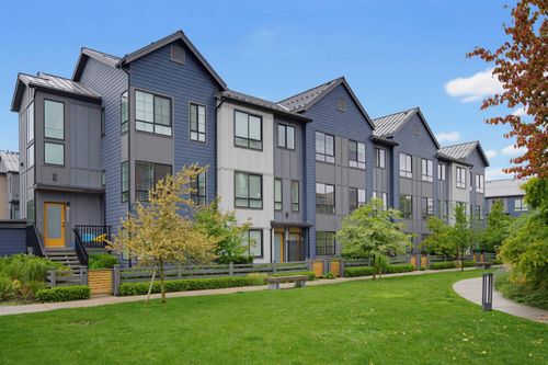 38006 Fairwater Pl, Squamish, BC, V8B2A1 | Card Image