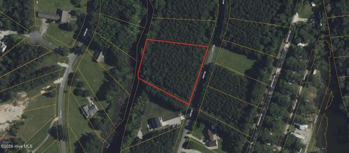 9212 Hart Dr, Oriental, NC, 28571-9358 | Card Image
