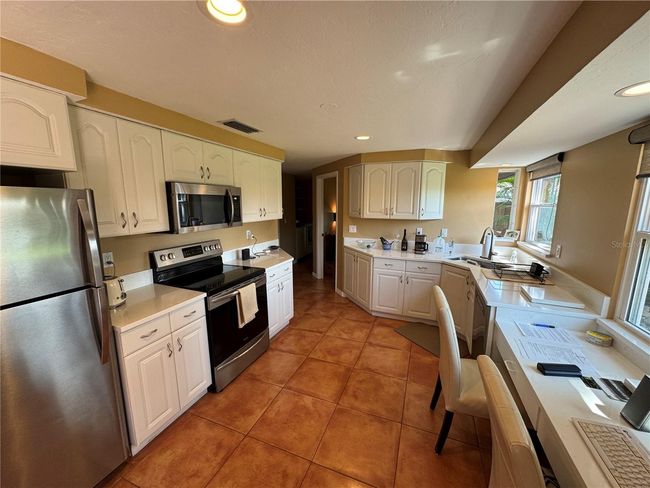 1238 Waterside Ln, House other with 3 bedrooms, 2 bathrooms and null parking in VENICE FL | Image 6