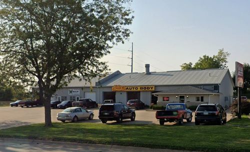 1815 16th Ave Sw, Cedar Rapids, IA, 52404-1701 | Card Image