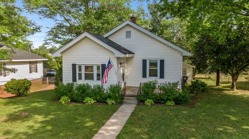 12 Crest St, Lyman, SC, 29365-1607 | Card Image